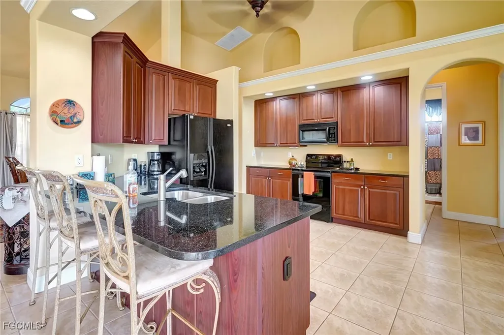 3517 SE 18th Avenue Cape Coral FL 33904