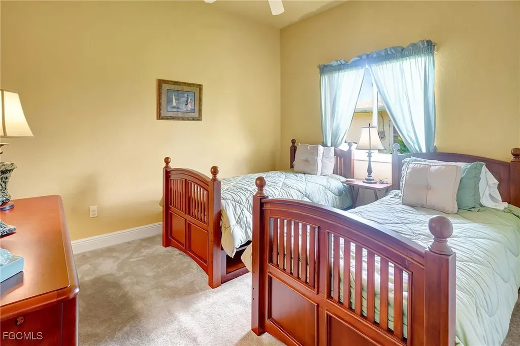 3517 SE 18th Avenue Cape Coral FL 33904