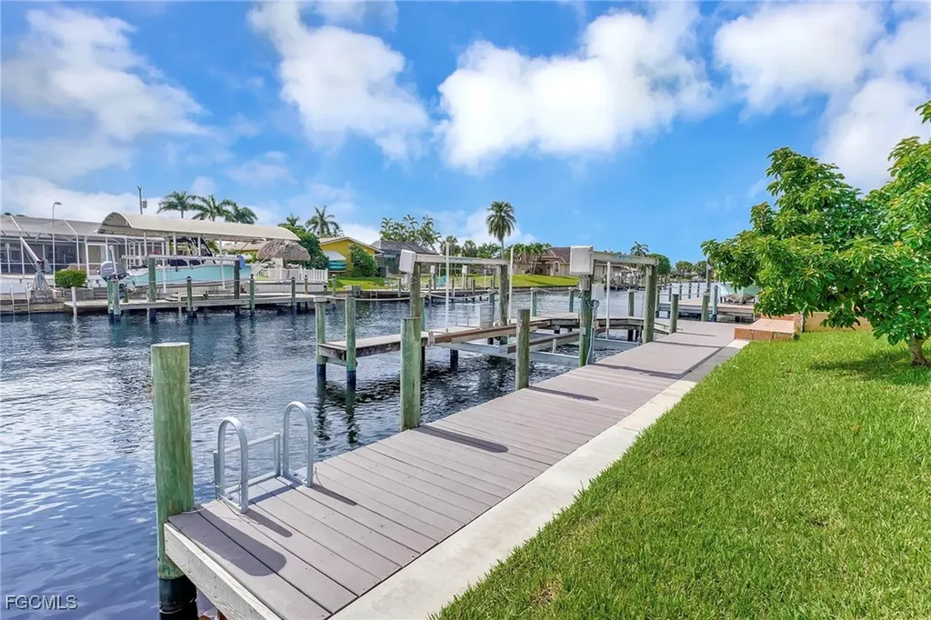 3517 SE 18th Avenue Cape Coral FL 33904