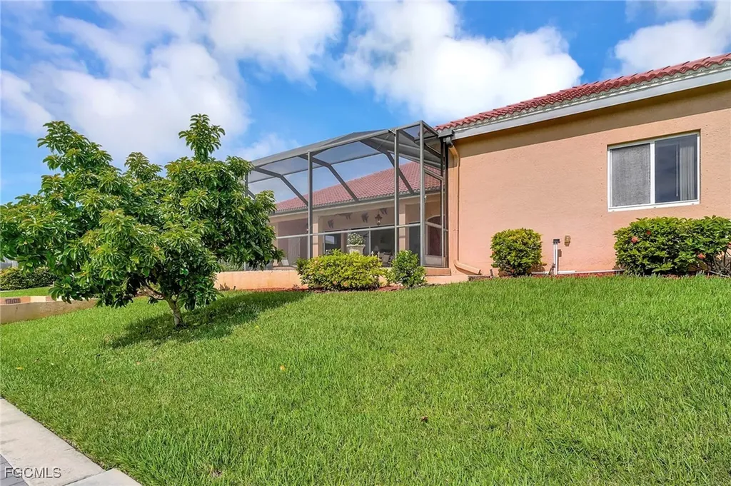 3517 SE 18th Avenue Cape Coral FL 33904