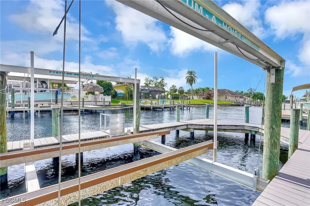 3517 SE 18th Avenue Cape Coral FL 33904