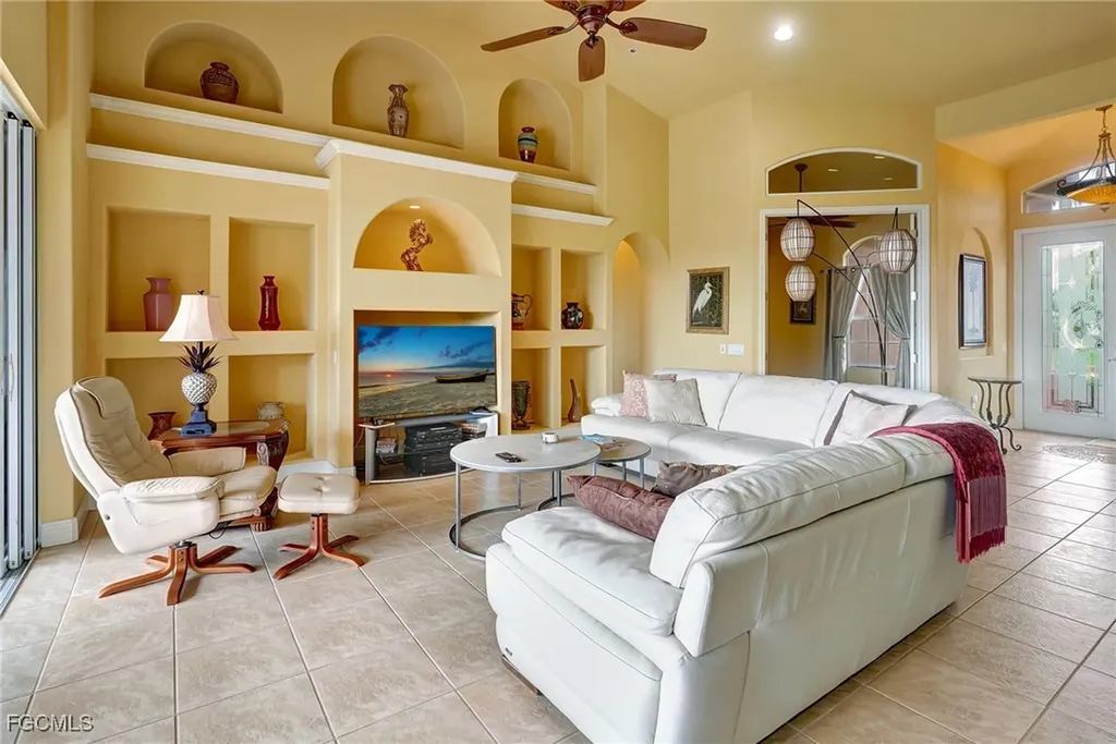 3517 SE 18th Avenue Cape Coral FL 33904