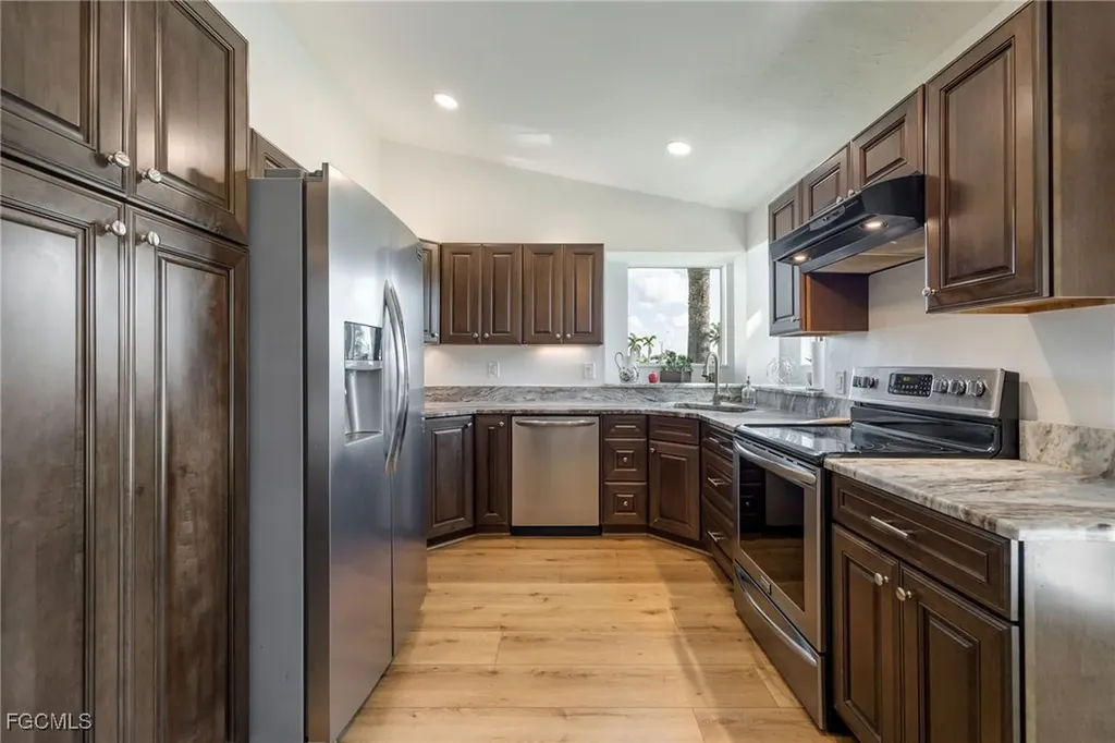 3532 SW 15th Place Cape Coral FL 33914