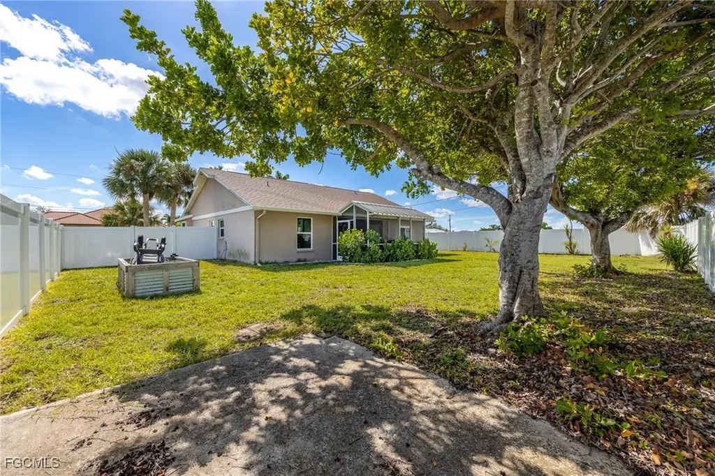 3532 SW 15th Place Cape Coral FL 33914