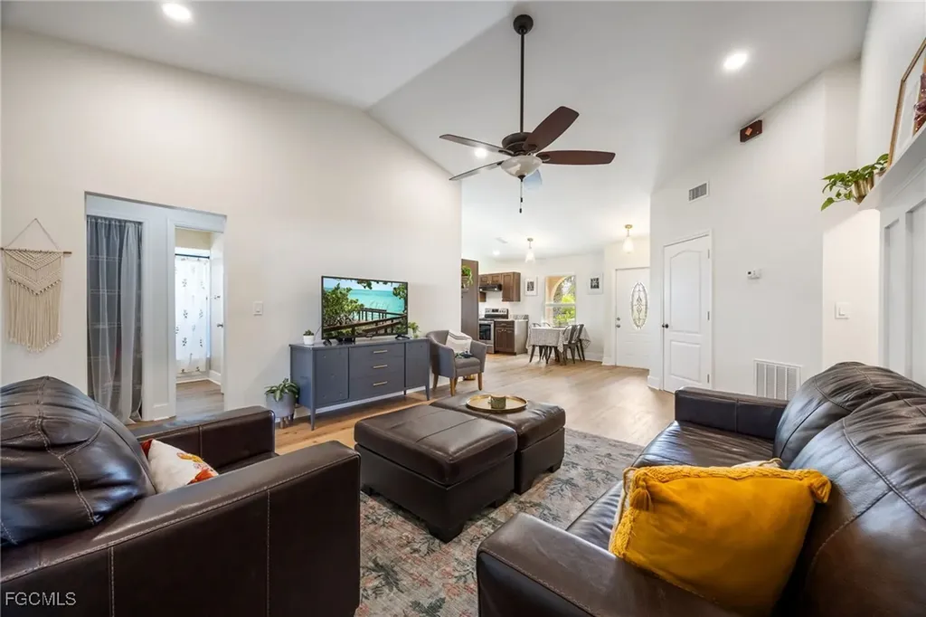 3532 SW 15th Place Cape Coral FL 33914