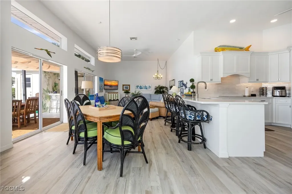 2806 SW 40th Street Cape Coral FL 33914