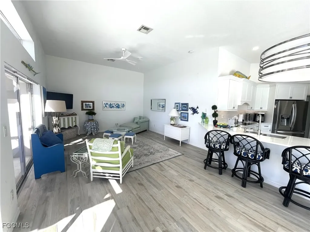 2806 SW 40th Street Cape Coral FL 33914