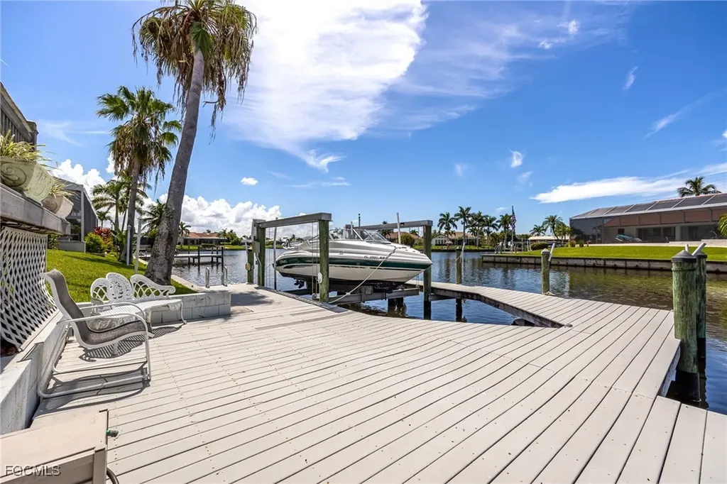 2806 SW 40th Street Cape Coral FL 33914