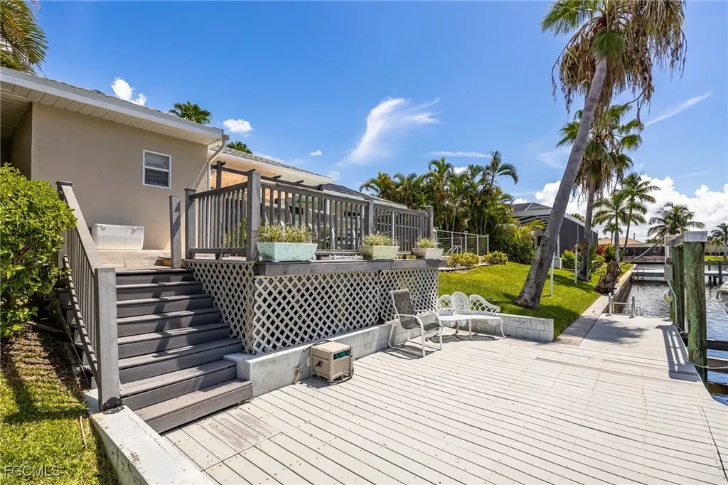 2806 SW 40th Street Cape Coral FL 33914