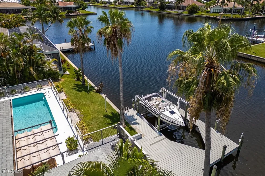 2806 SW 40th Street Cape Coral FL 33914