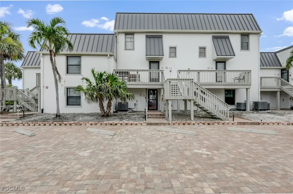 760 Sextant Drive Sanibel FL 33957