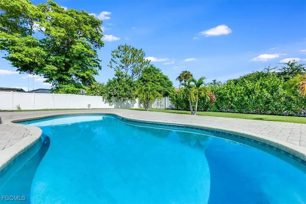 49 Willoughby Drive Naples FL 34110