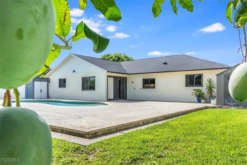 49 Willoughby Drive Naples FL 34110