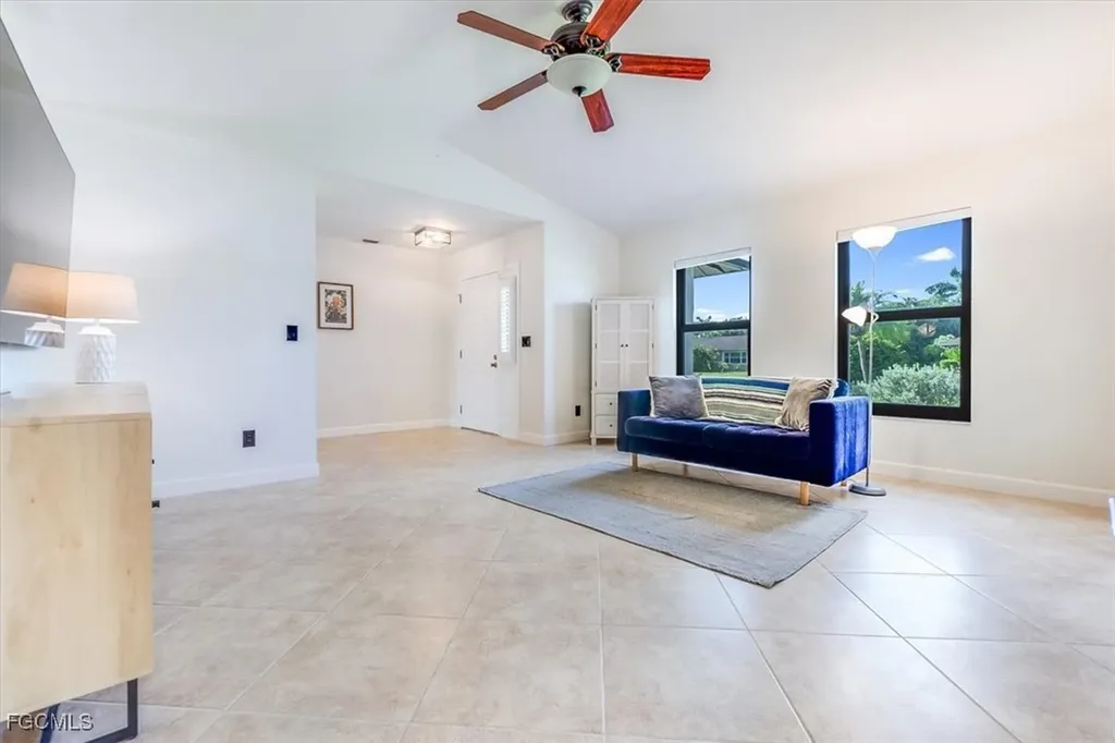 49 Willoughby Drive Naples FL 34110