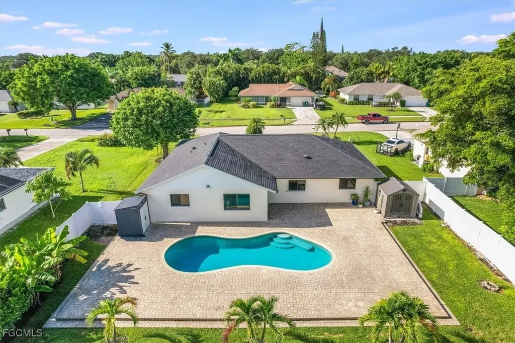 49 Willoughby Drive Naples FL 34110