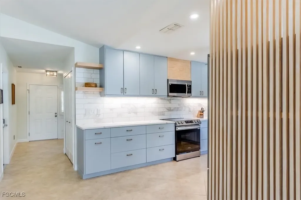 49 Willoughby Drive Naples FL 34110