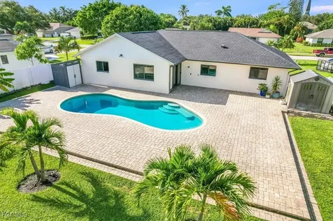49 Willoughby Drive Naples FL 34110