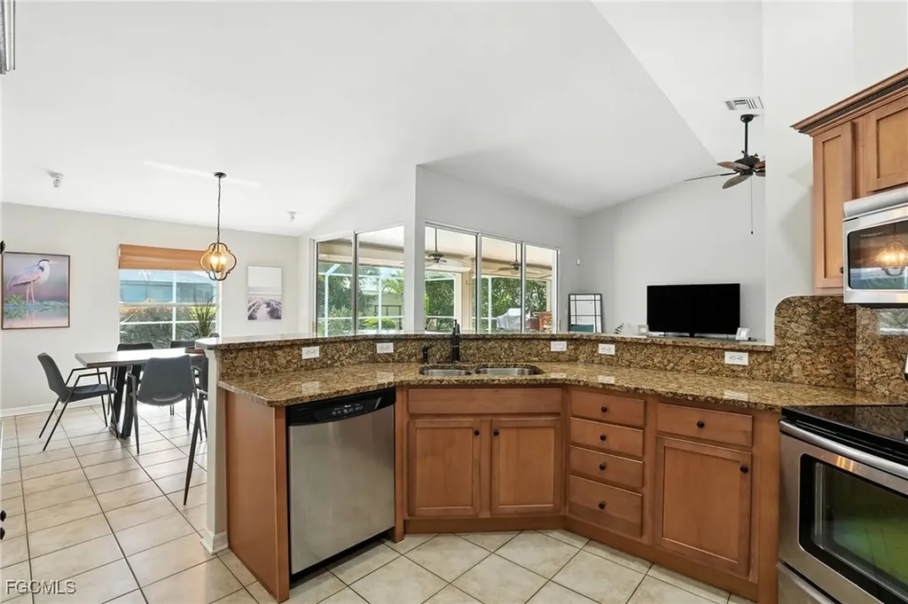 3023 SW 23rd Avenue Cape Coral FL 33914