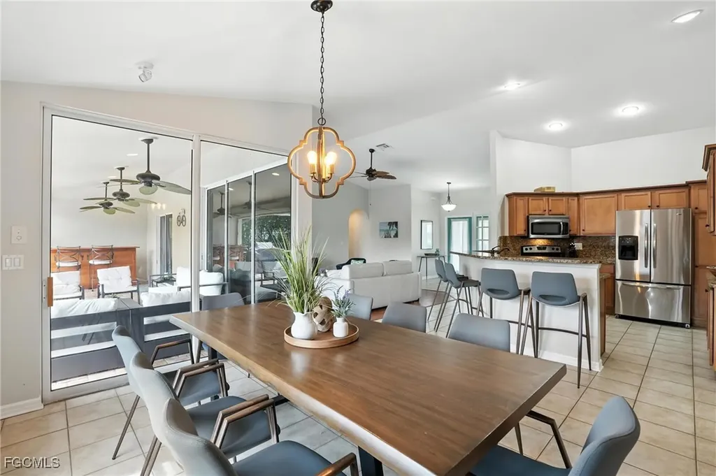 3023 SW 23rd Avenue Cape Coral FL 33914