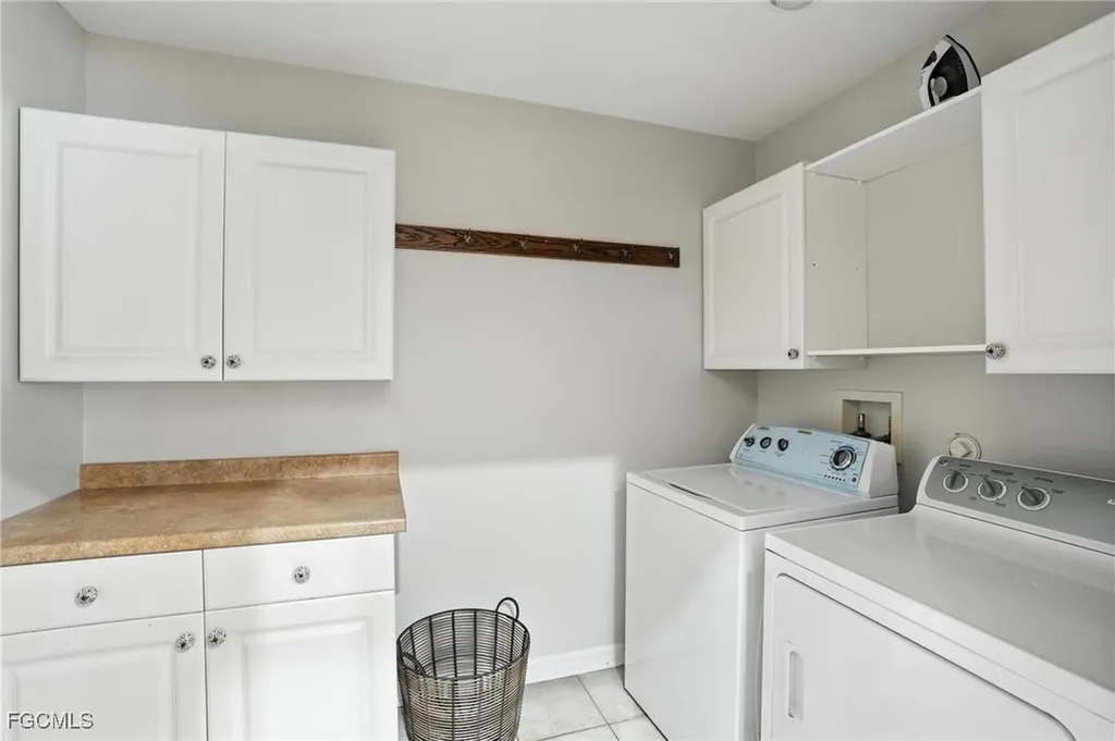 3023 SW 23rd Avenue Cape Coral FL 33914