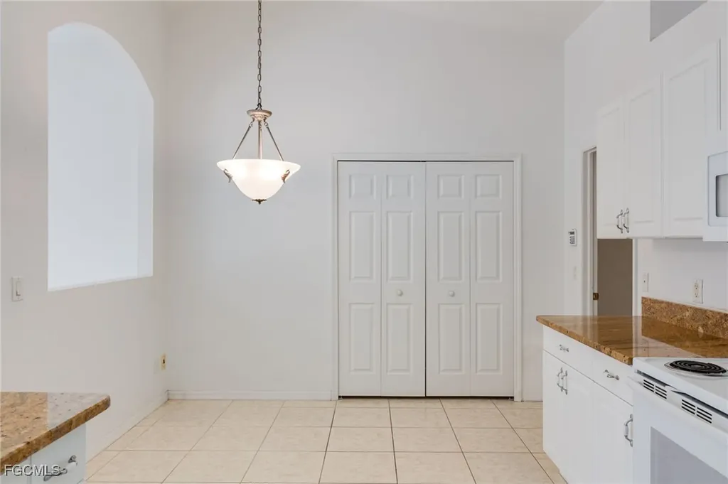 2616 SW 27th Street Cape Coral FL 33914