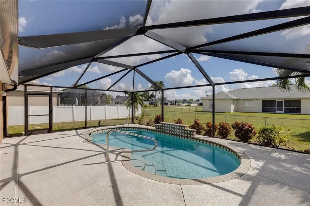 2616 SW 27th Street Cape Coral FL 33914