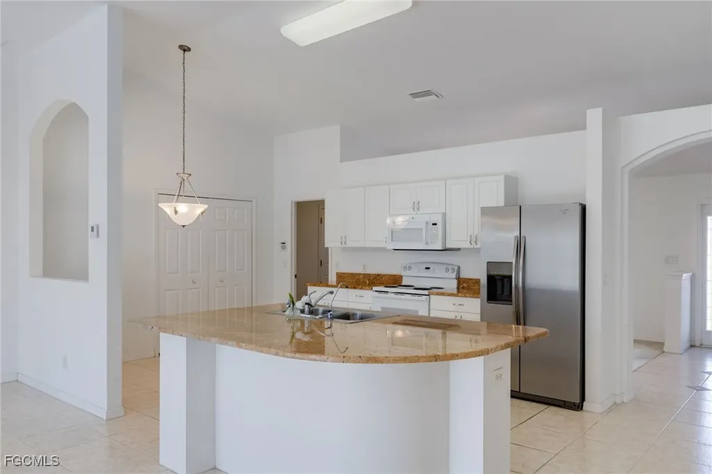 2616 SW 27th Street Cape Coral FL 33914