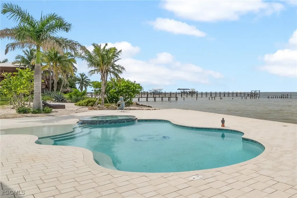 7660 Bocilla Lane Bokeelia FL 33922