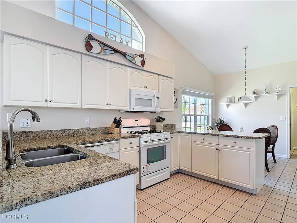 2241 Rio Nuevo Drive North Fort Myers FL 33917