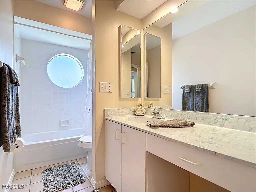 2241 Rio Nuevo Drive North Fort Myers FL 33917