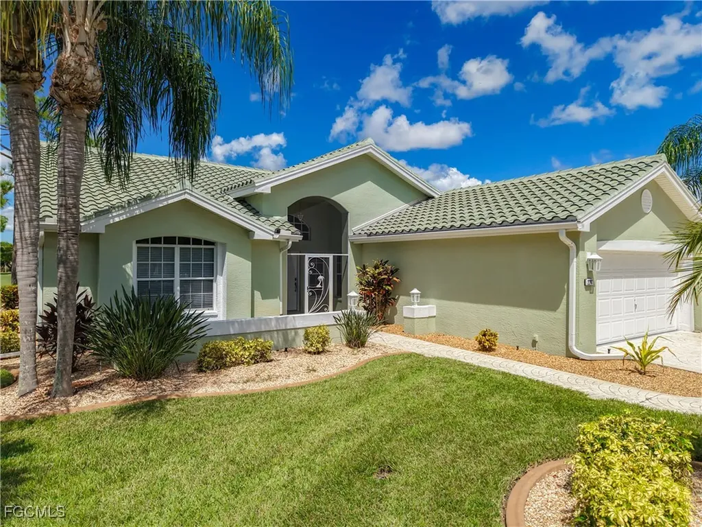 2241 Rio Nuevo Drive North Fort Myers FL 33917