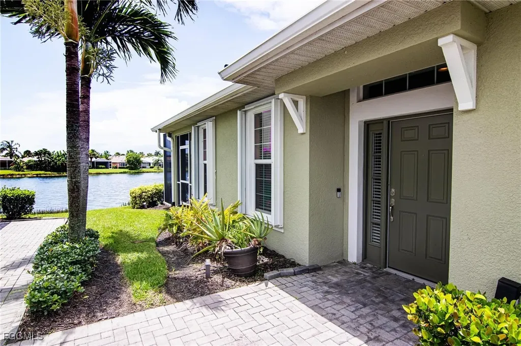 2638 Anguilla Drive Cape Coral FL 33991