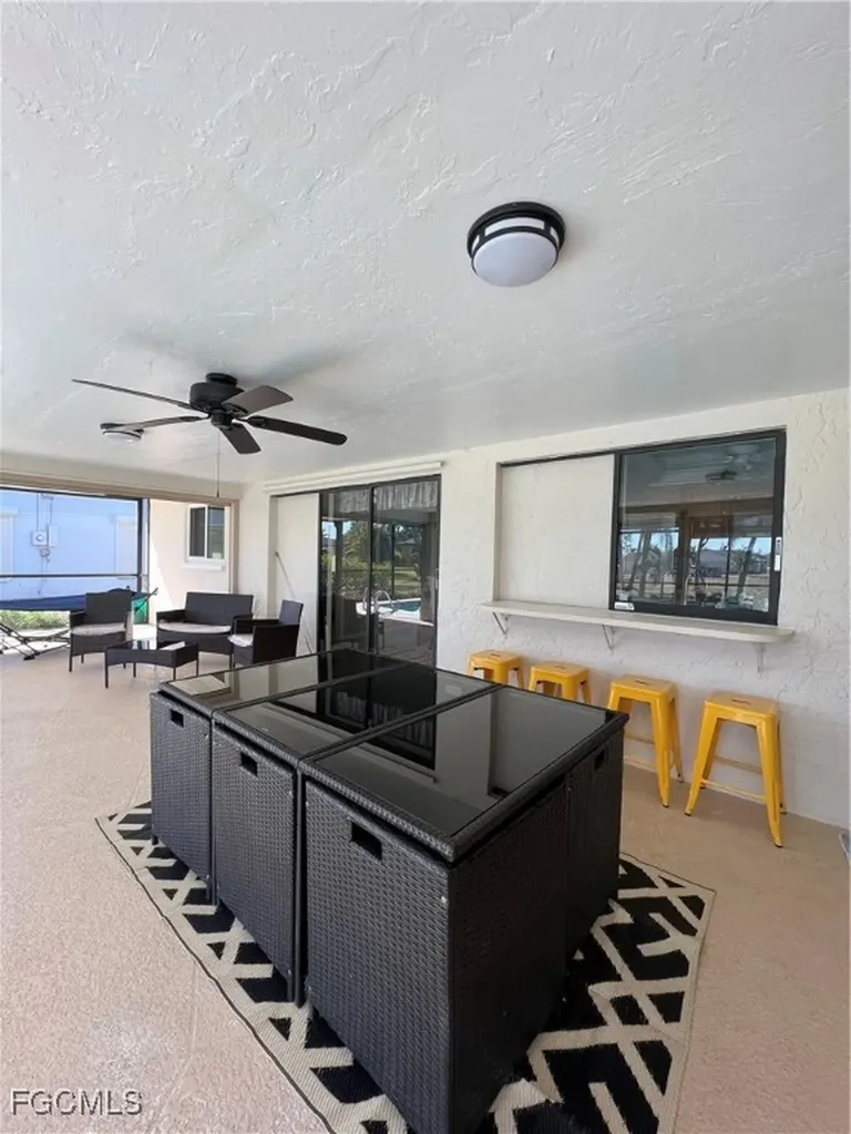 1406 SE 22nd Street Cape Coral FL 33990