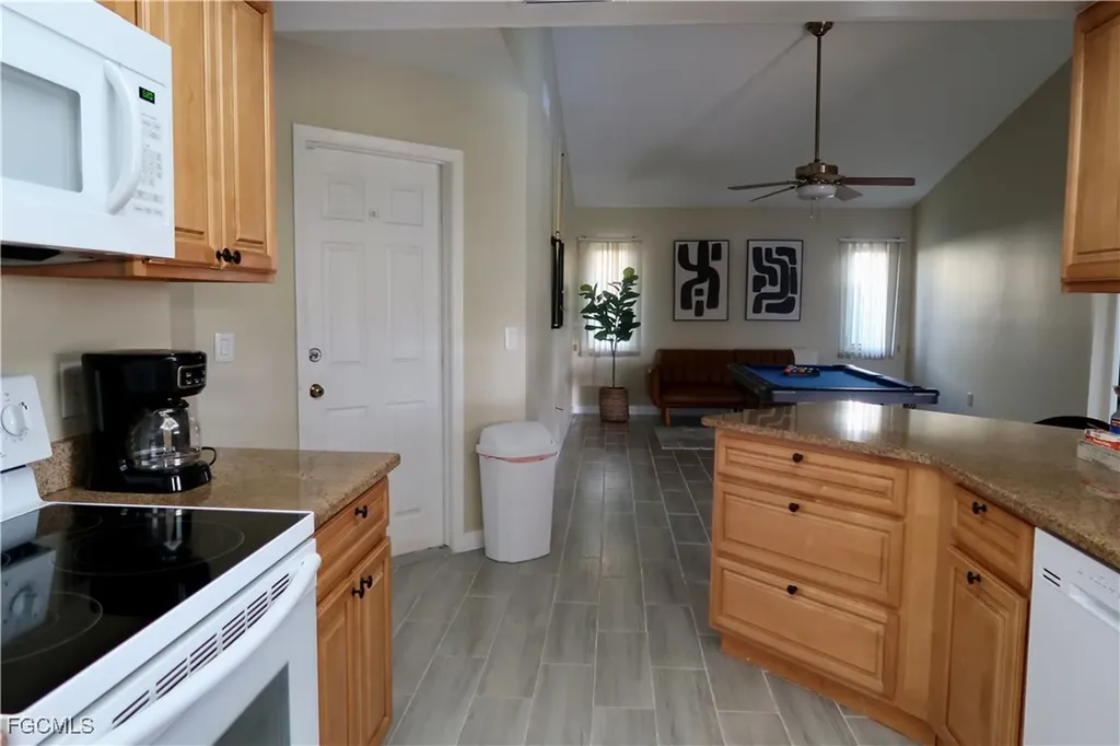 1406 SE 22nd Street Cape Coral FL 33990