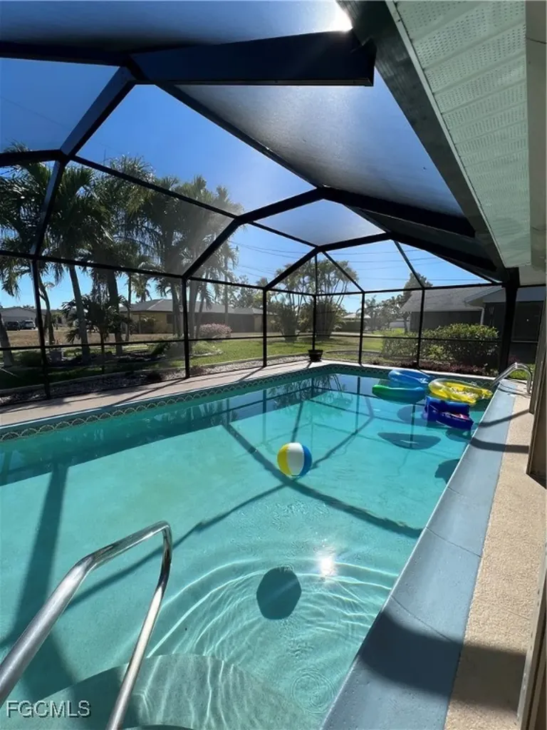 1406 SE 22nd Street Cape Coral FL 33990