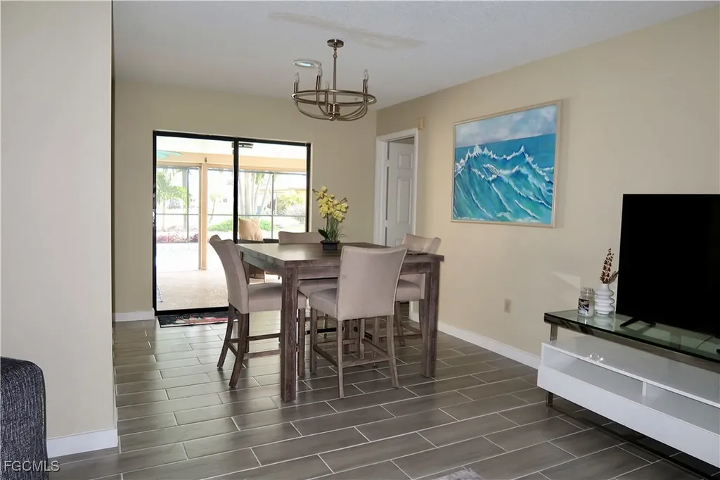 1406 SE 22nd Street Cape Coral FL 33990