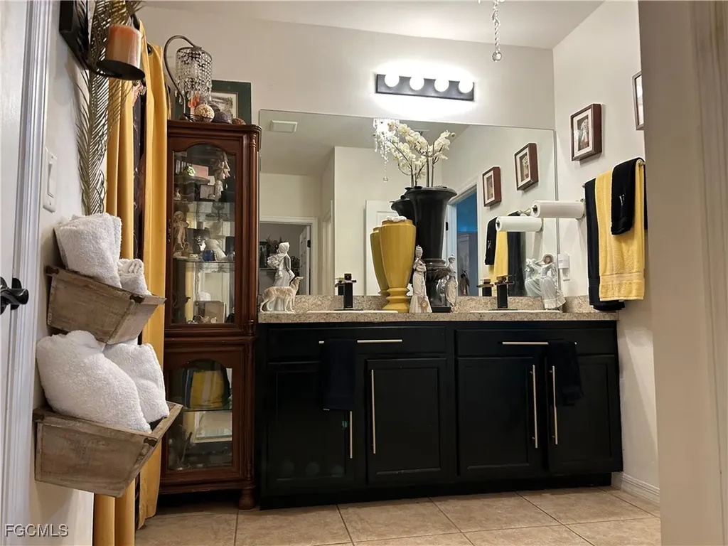 442 SW 19th Lane Cape Coral FL 33991