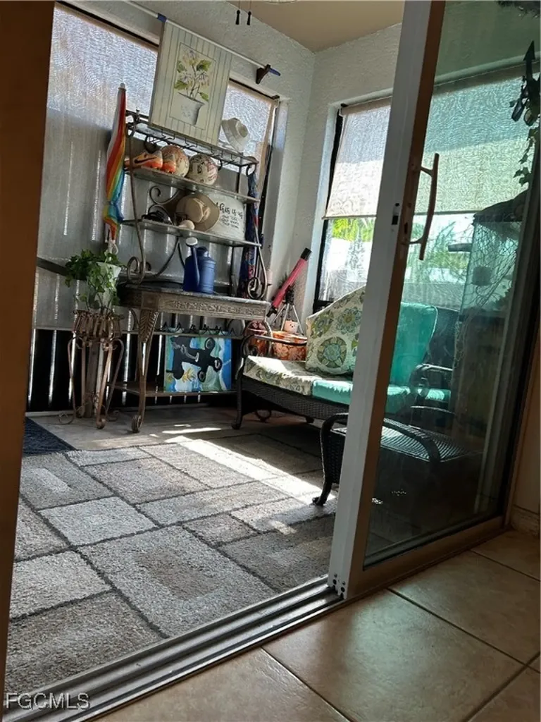 442 SW 19th Lane Cape Coral FL 33991