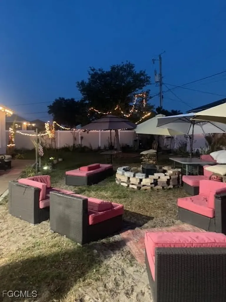 442 SW 19th Lane Cape Coral FL 33991