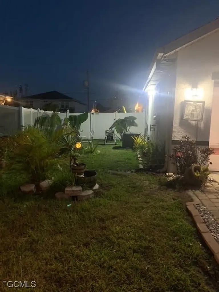 442 SW 19th Lane Cape Coral FL 33991