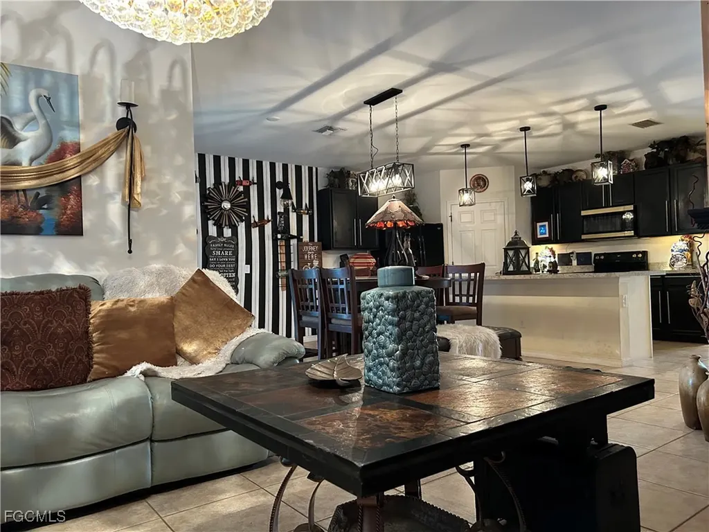 442 SW 19th Lane Cape Coral FL 33991