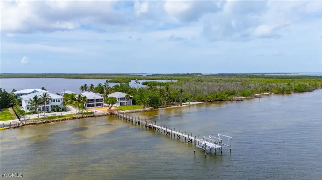 8550 Ebbtide Way Bokeelia FL 33922