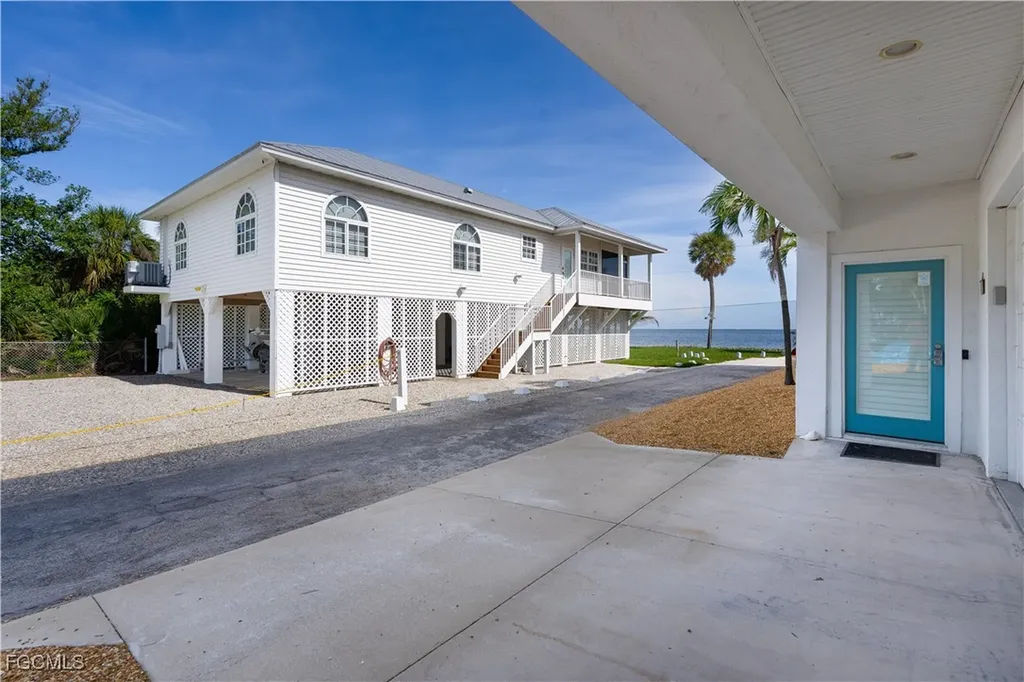 8550 Ebbtide Way Bokeelia FL 33922