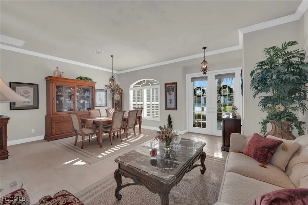 5212 SW 8th Court Cape Coral FL 33914