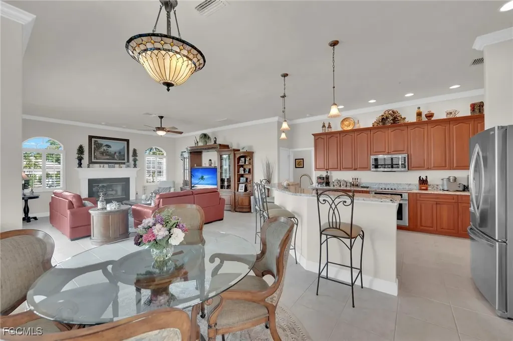 5212 SW 8th Court Cape Coral FL 33914