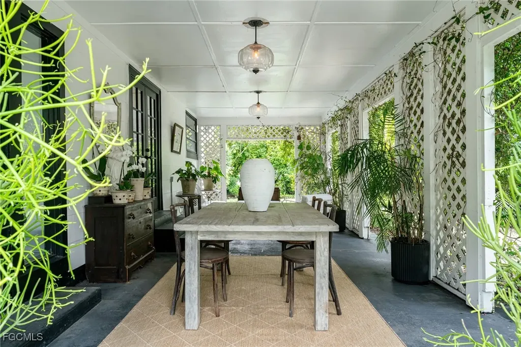 2720 Rhode Island Avenue Fort Myers FL 33916