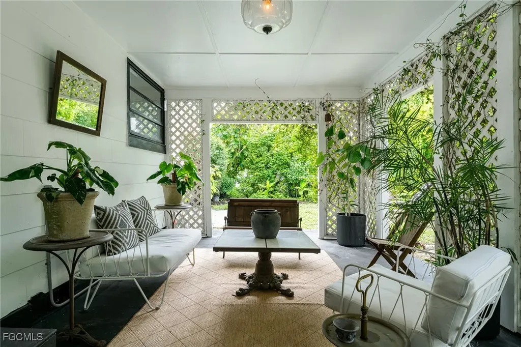 2720 Rhode Island Avenue Fort Myers FL 33916