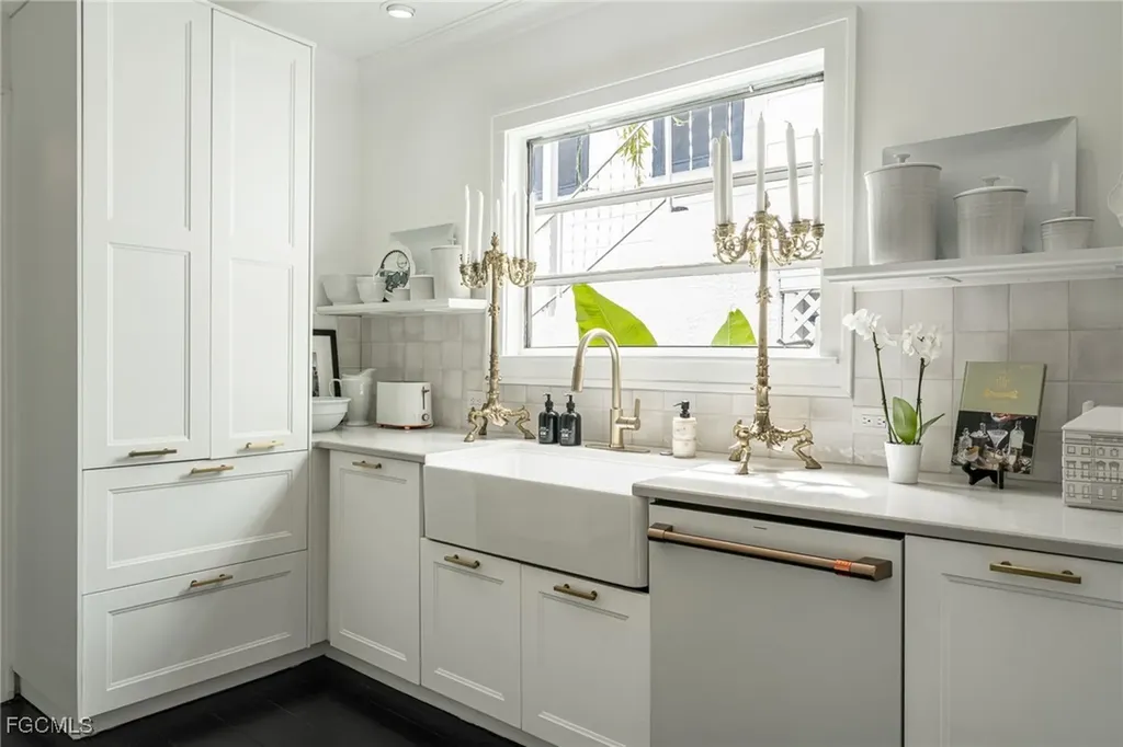 2720 Rhode Island Avenue Fort Myers FL 33916