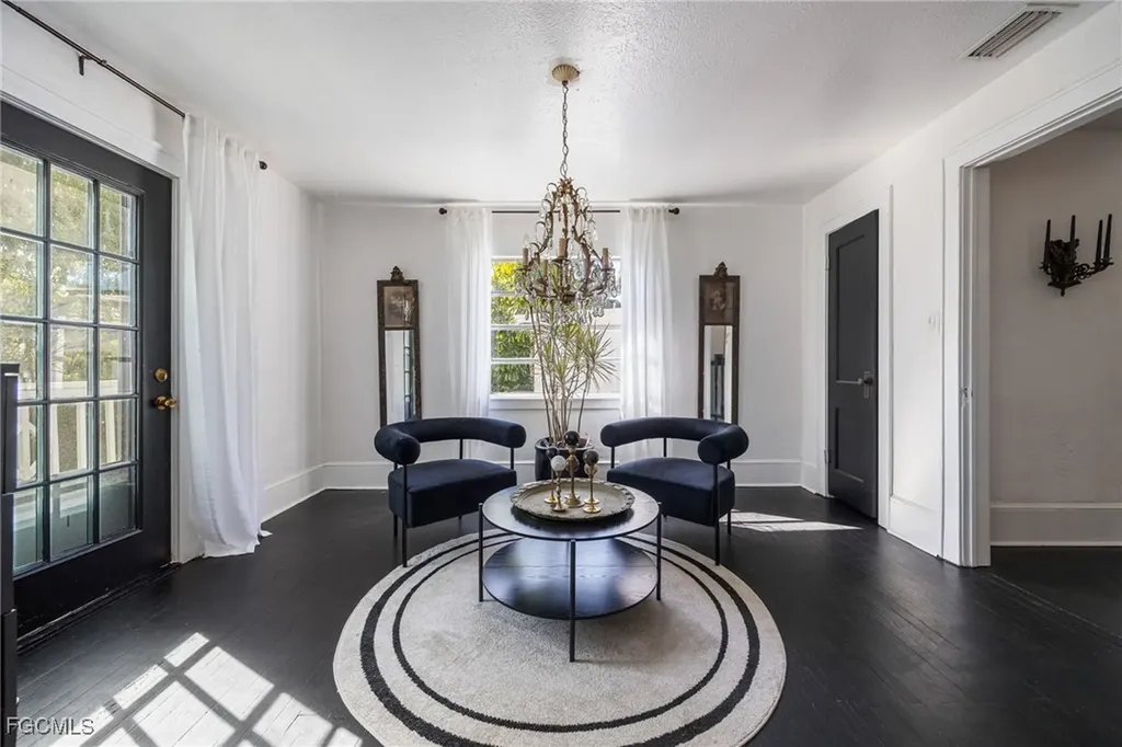 2720 Rhode Island Avenue Fort Myers FL 33916