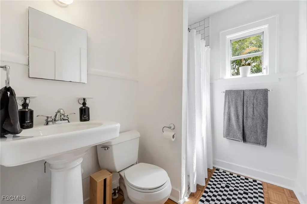 2720 Rhode Island Avenue Fort Myers FL 33916